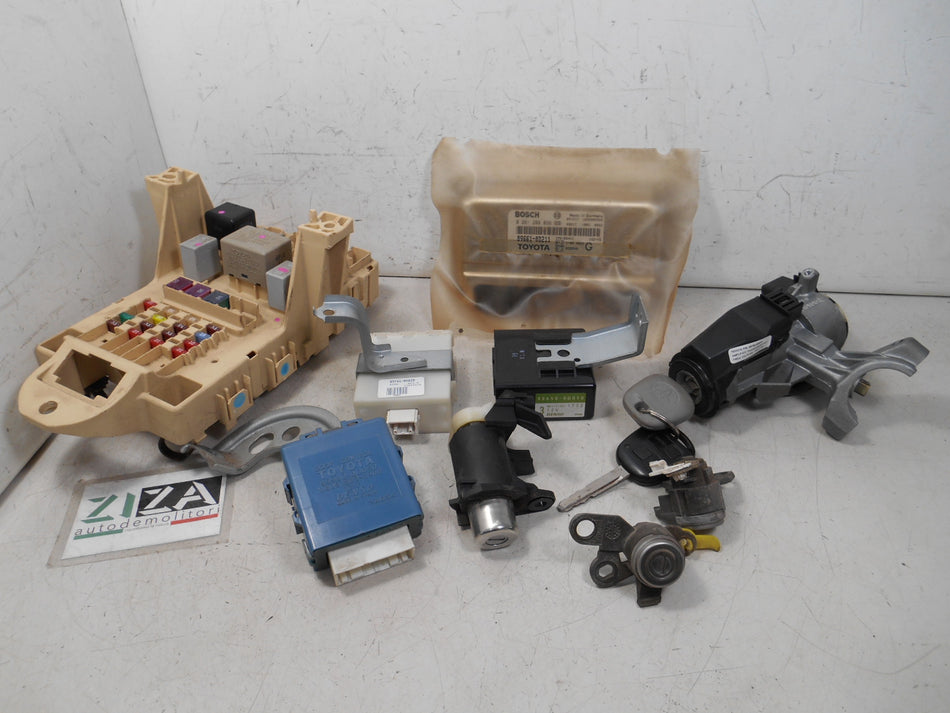 Kit Chiave ECU Toyota Yaris XP10 1.0 48kw 65cv 1SZFE 2005 89661-0D211