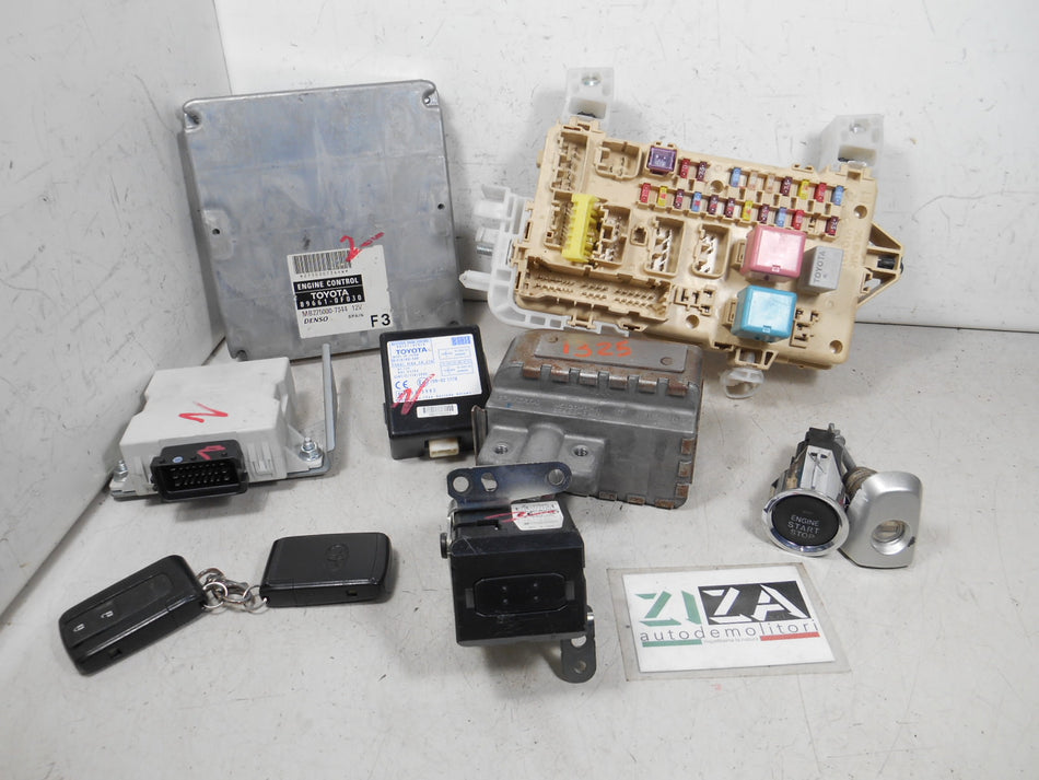 Kit Chiave ECU Toyota Corolla Verso 1.8 95kw 1ZZFE 2008 89661-0F030 89221-0F010