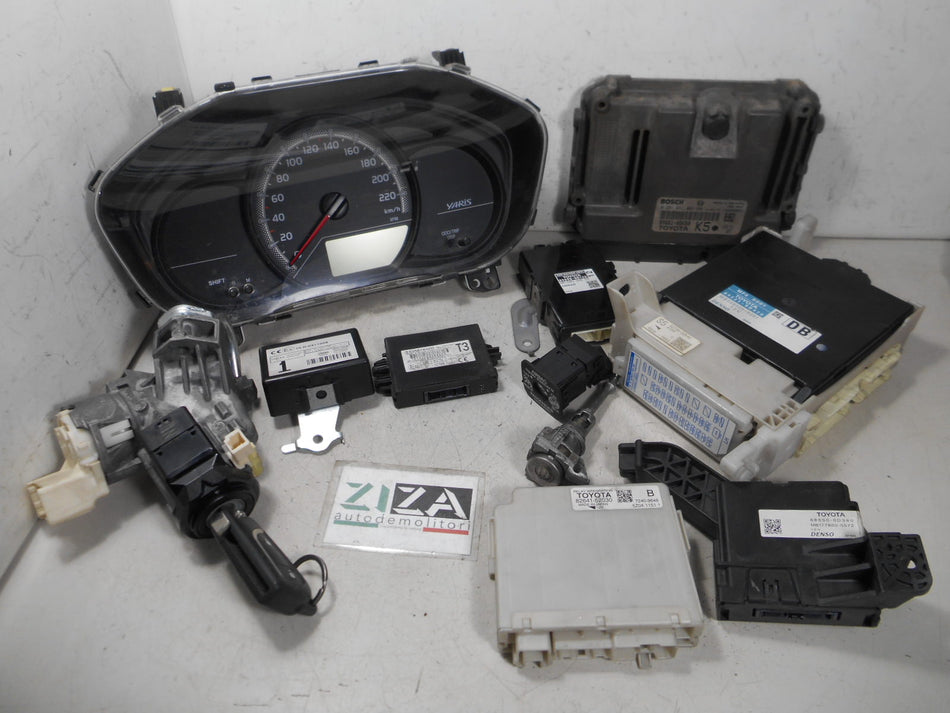 Kit Chiave ECU Toyota Yaris XP130 1.4 90cv 1ND-TV 2016 89661-0DK50 0281031803