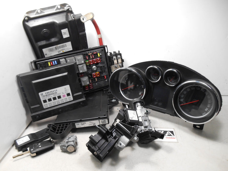 Kit Chiave ECU Opel Astra J 1.7 CDTI 81kw 110cv A17DTR 2010 55575315 13328264