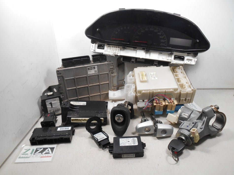 Kit Chiave ECU Toyota Yaris XP9F 1.3 74kw 1NRFE 2011 89661-0DB01