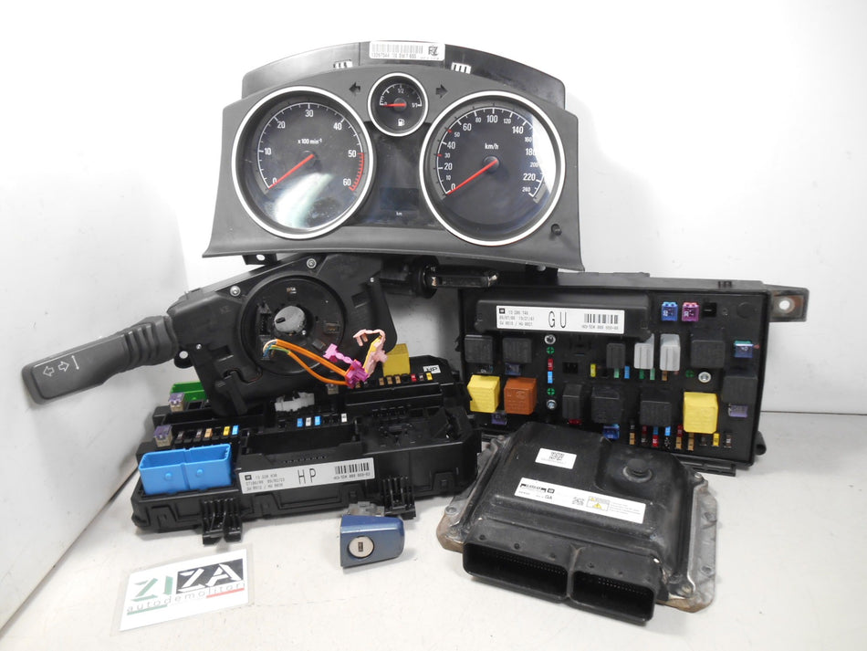 Kit Chiave ECU Opel Zafira B 1.7 CDTI 110cv A17DTR 2009 98053910 MB275800-8161