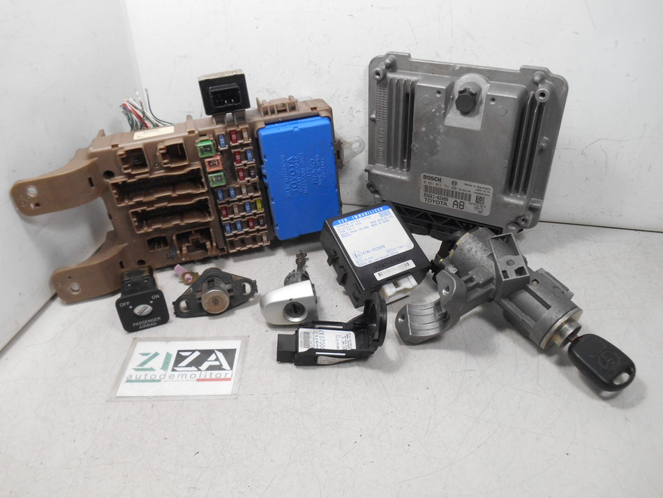 Kit Chiave ECU Toyota Corolla E120 1.4 D-4D 90cv 1NDTV 2005 89661-02A80 0281011731