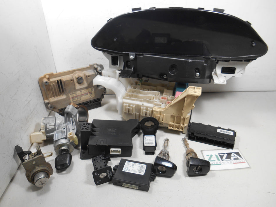 Kit Chiave ECU Toyota Yaris XP90 1.0 69cv 1KRFE 2007 0261208841 89661-0D270