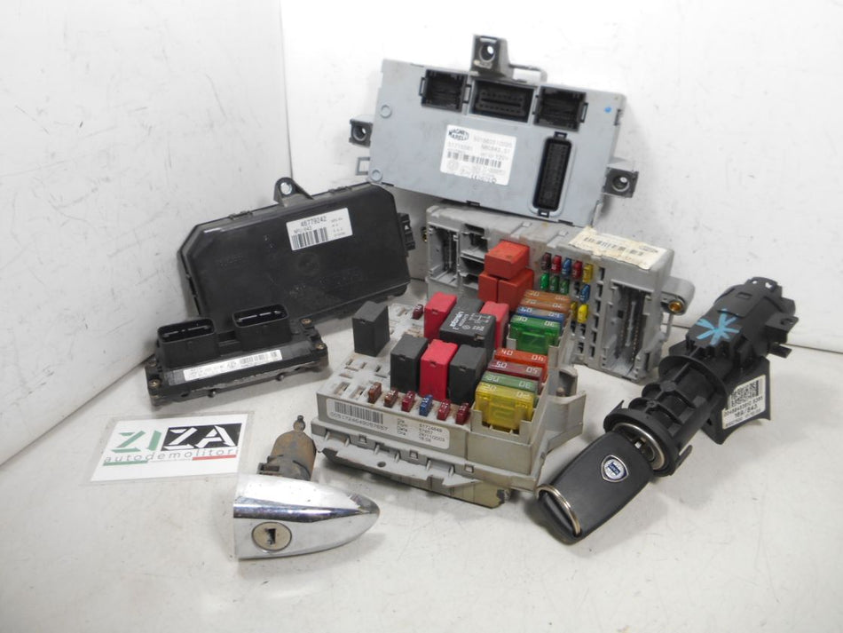 Kit Chiave ECU Lancia Ypsilon 843 1.2 8V 60cv 188A4000 2004 55193431 IAW5AFNY