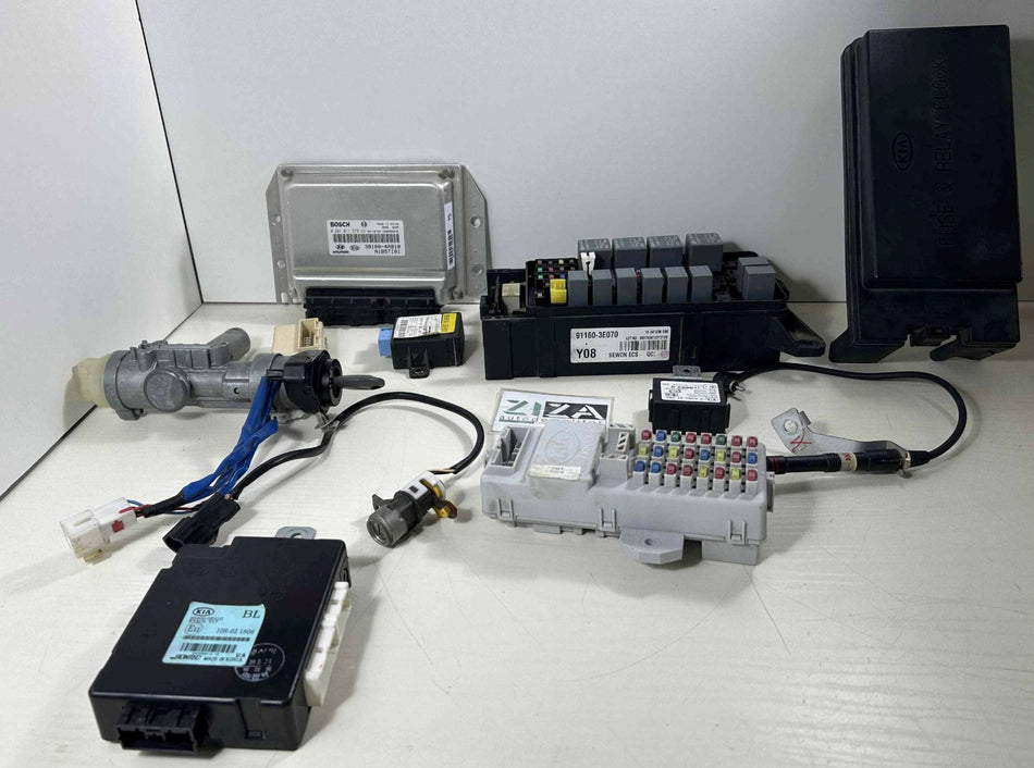 Kit Chiave ECU Kia Sorento 2.5 140cv D4CB 2004 39100-4A810 0281011579