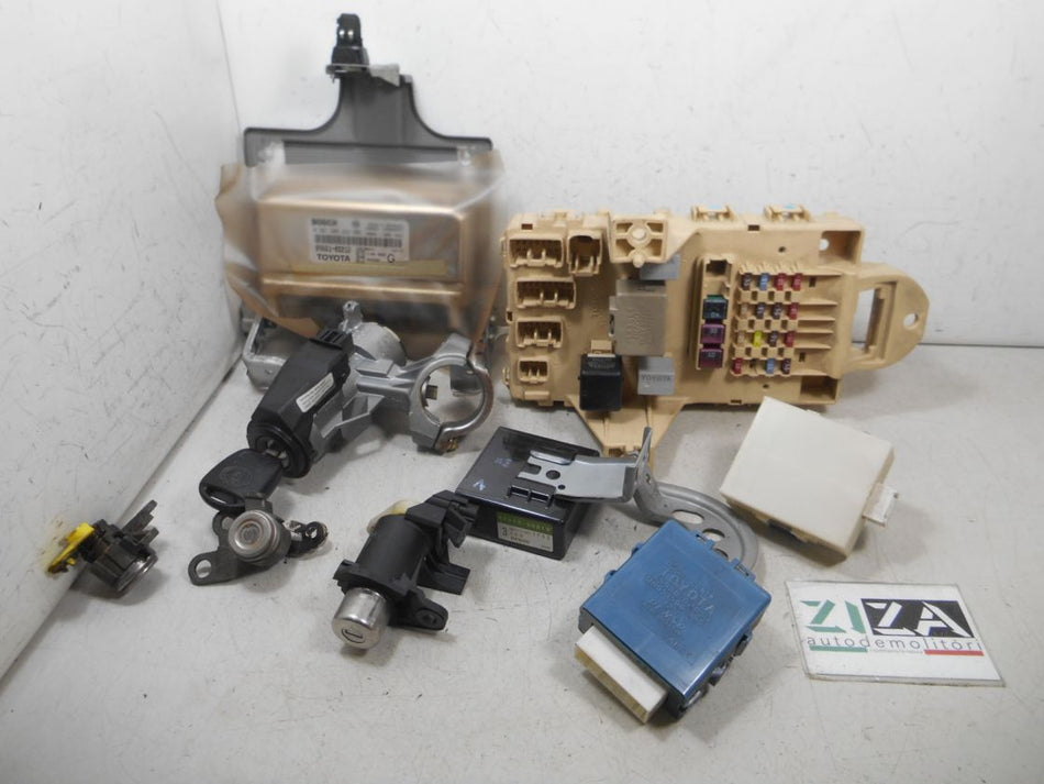 Kit Chiave ECU Toyota Yaris XP10 1.0 50kw 68cv 1SZFE 2002 89661-0D212 0261206882