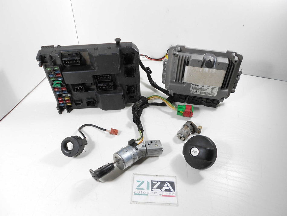 Kit Chiave ECU Peugeot 307 1.4 HDI 50kw 68cv 8HZ 2003 9647158180 0281010390