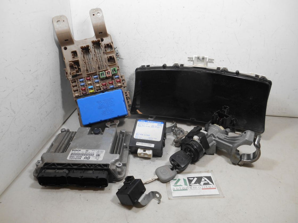 Kit Chiave ECU Toyota Corolla E120 1.4 D-4D 90cv 1NDTV 2006 89661-02A80 0281011731