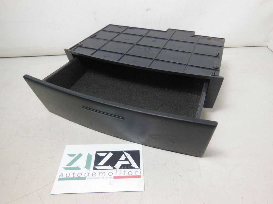 Cassetto Centrale Kia Sorento 2003 84570-3E000