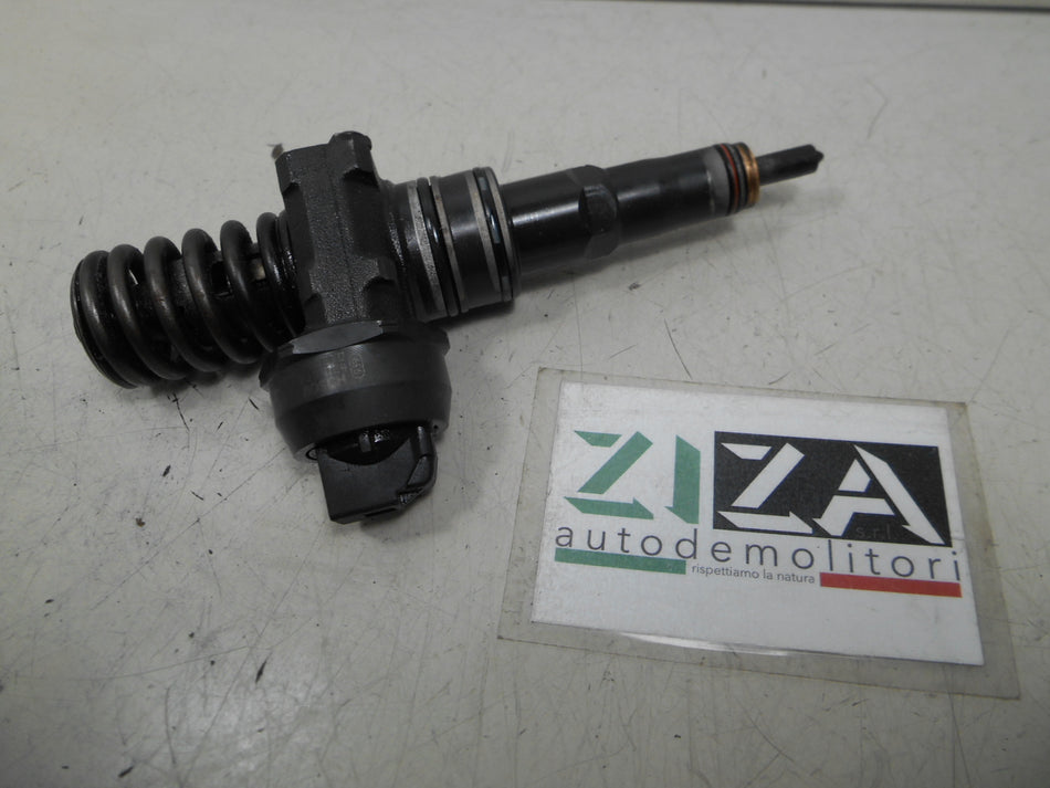 Iniettore VW Touareg I 2.5 TDI 128kw BAC 2004 0414720210 07Z130073F