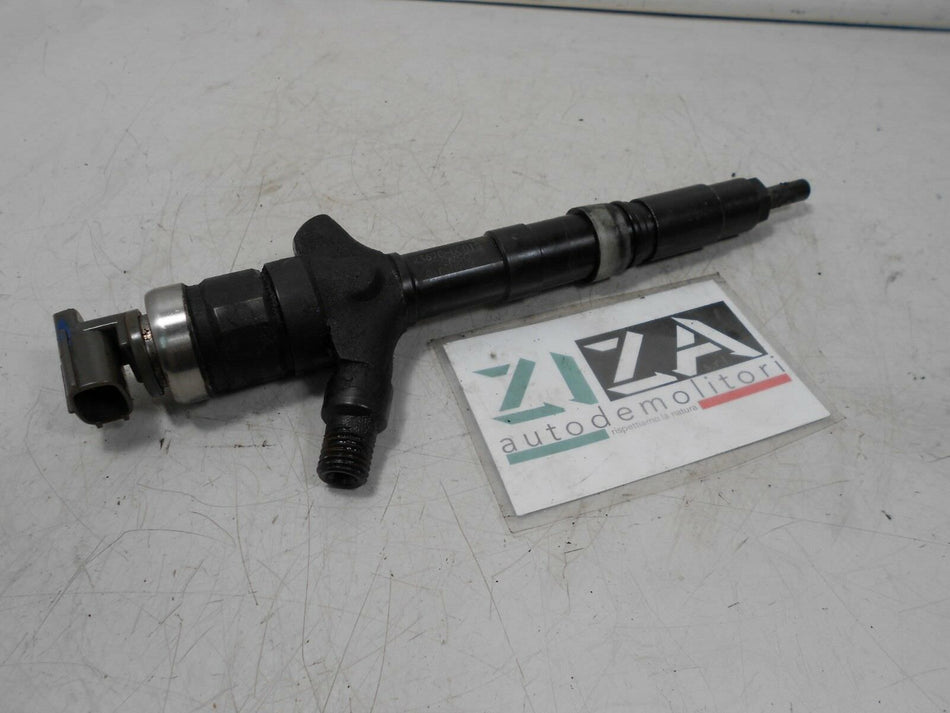 Iniettore Toyota Corolla Verso 2.0 85kw 2004 23670-0G010