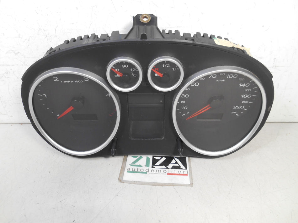 Quadro Strumenti Audi A2 1.4 TDI 55kw 75cv AMF 2001 8Z0920900M 110.080.150/003
