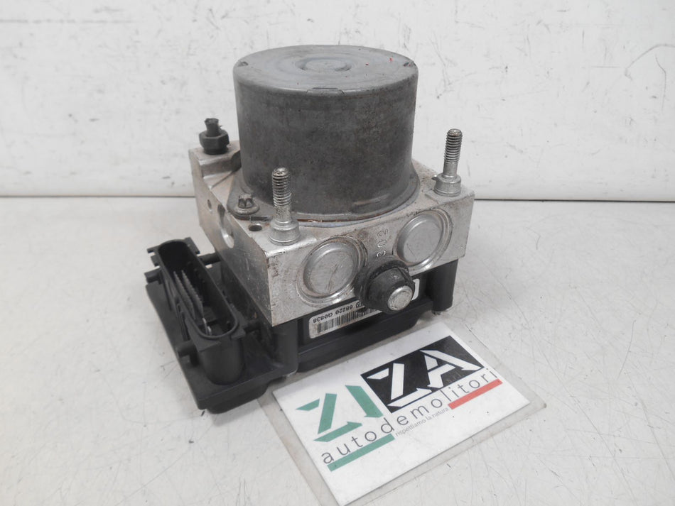 Centralina ABS Nissan Micra K12 2005 47660-AX600 0265231341 0265800319