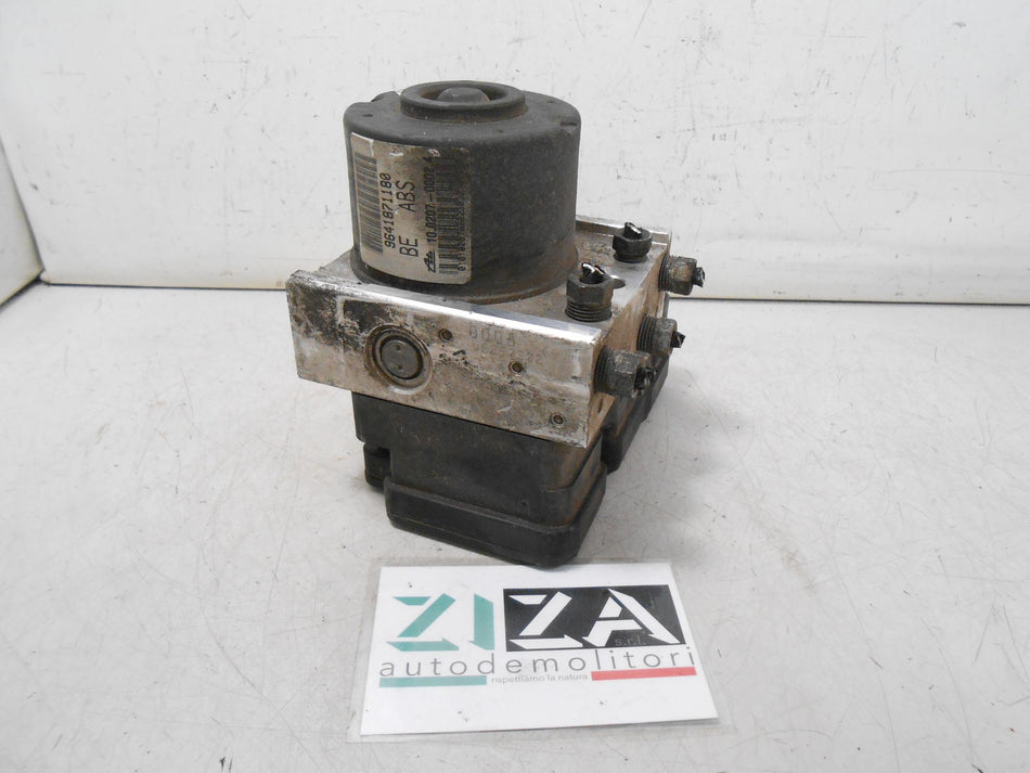 Centralina ABS Peugeot 206 1.4 HDI 50kw 68cv 8HX 2003 9641871180 5WK84105