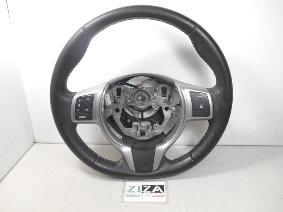 Volante + Comandi Toyota Yaris XP130 2014 45100-OD490C1