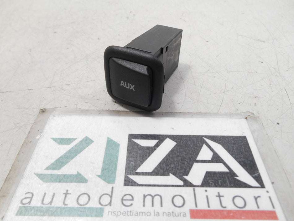 Presa Porta Ingresso AUX Skoda Fabia 5JF 2011 5J0035475