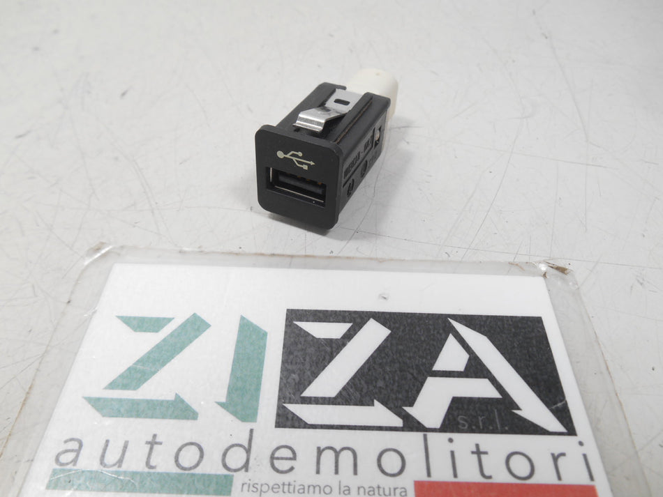 Presa Porta Ingresso USB BMW X3 F25 2015 61.31-9167196-01