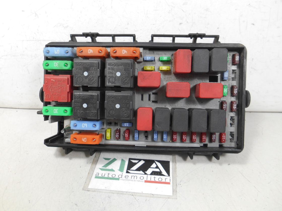 Scatola Fusibili Fiat Grande Punto 1.3 Mjet 75cv 2006 51775622