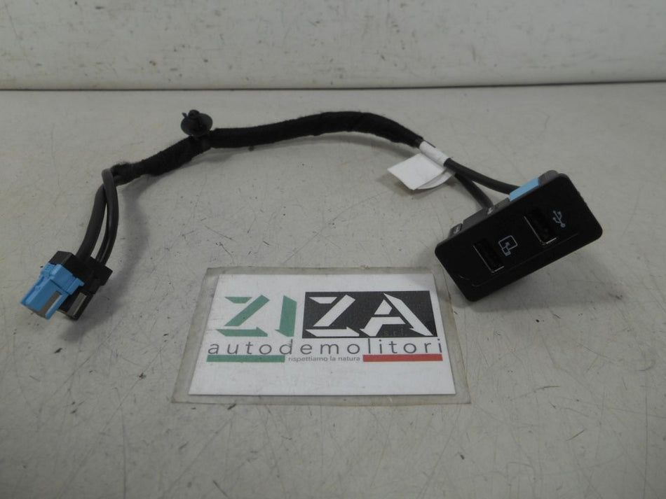 Presa Porta Ingresso Cablaggio USB DR 6.0 2023 J68-7901015 703000232AA