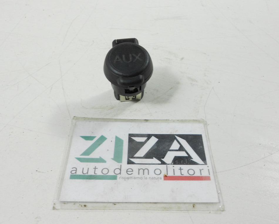 Presa Porta Ingresso AUX USB Peugeot 2008 2014 96645227XT
