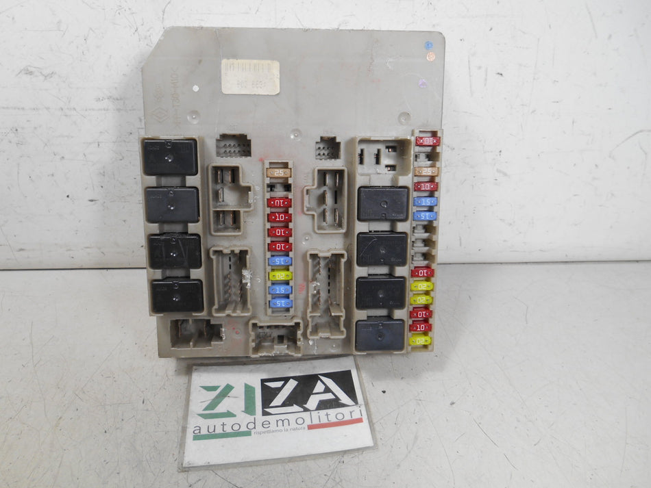 Scatola Fusibili Renault Clio III 1.2 B/GPL 55kw 2009 8200902663A