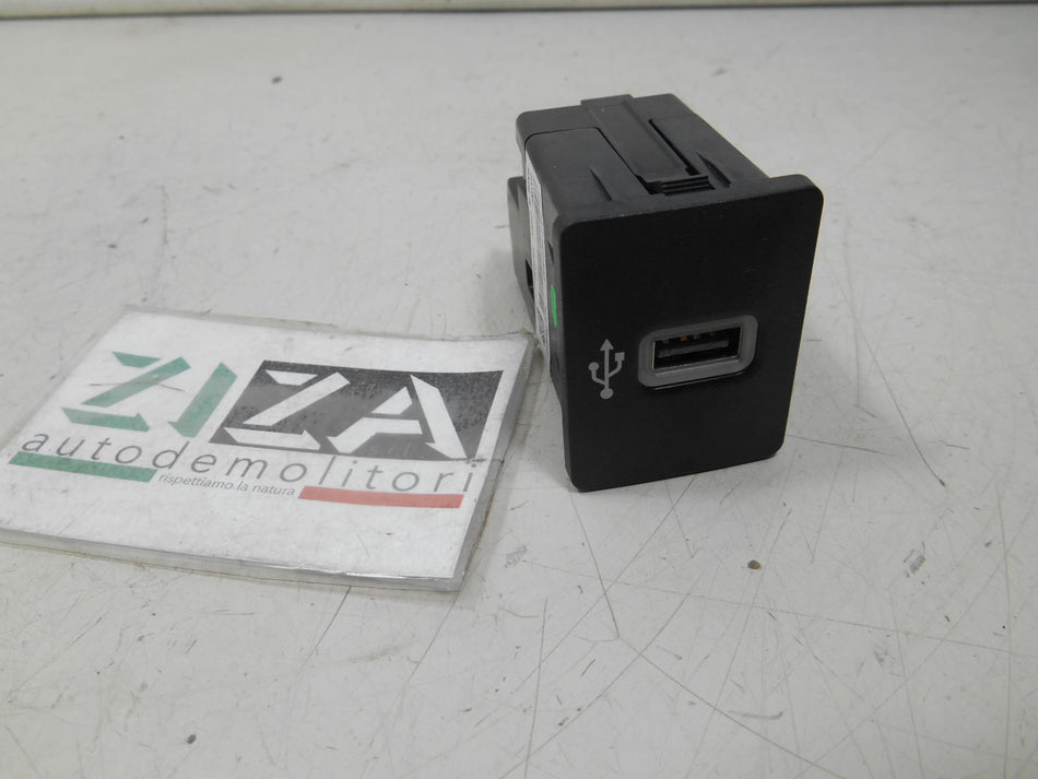 Presa Porta Ingresso USB Ford Fiesta VII 2020 HS7T-14F014-AD