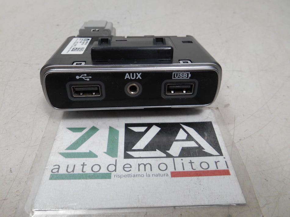 Presa Porta Ingresso AUX USB Fiat 500X 2019 07356922150