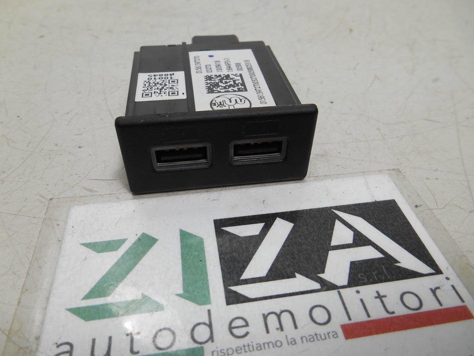 Presa Porta Ingresso USB Alfa Stelvio 2018 01561397270