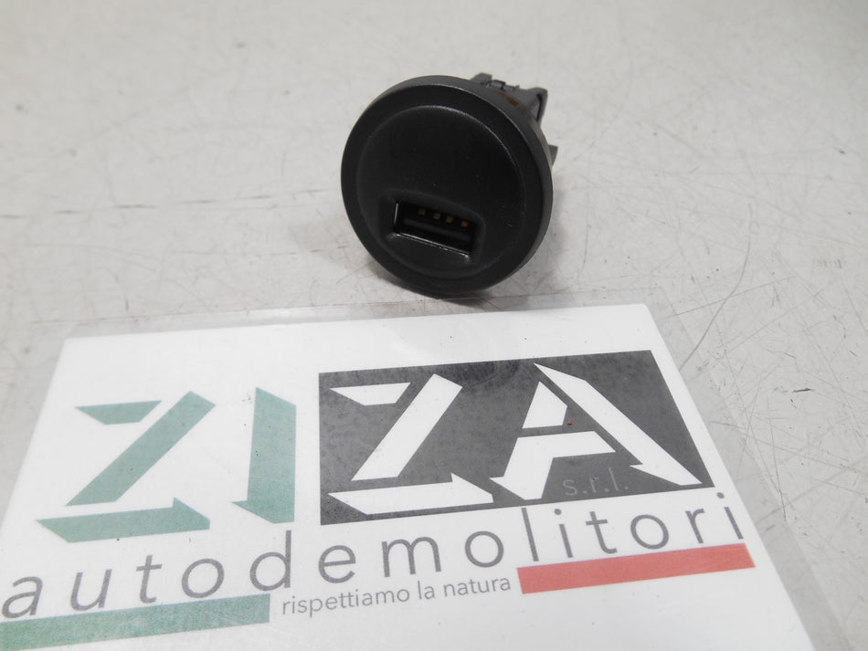 Presa Porta Ingresso USB Peugeot 2008 2014 96647952XT