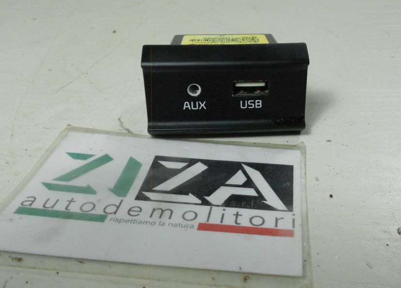 Presa Porta Ingresso AUX USB Kia Picanto JA 2020 96120-G6100