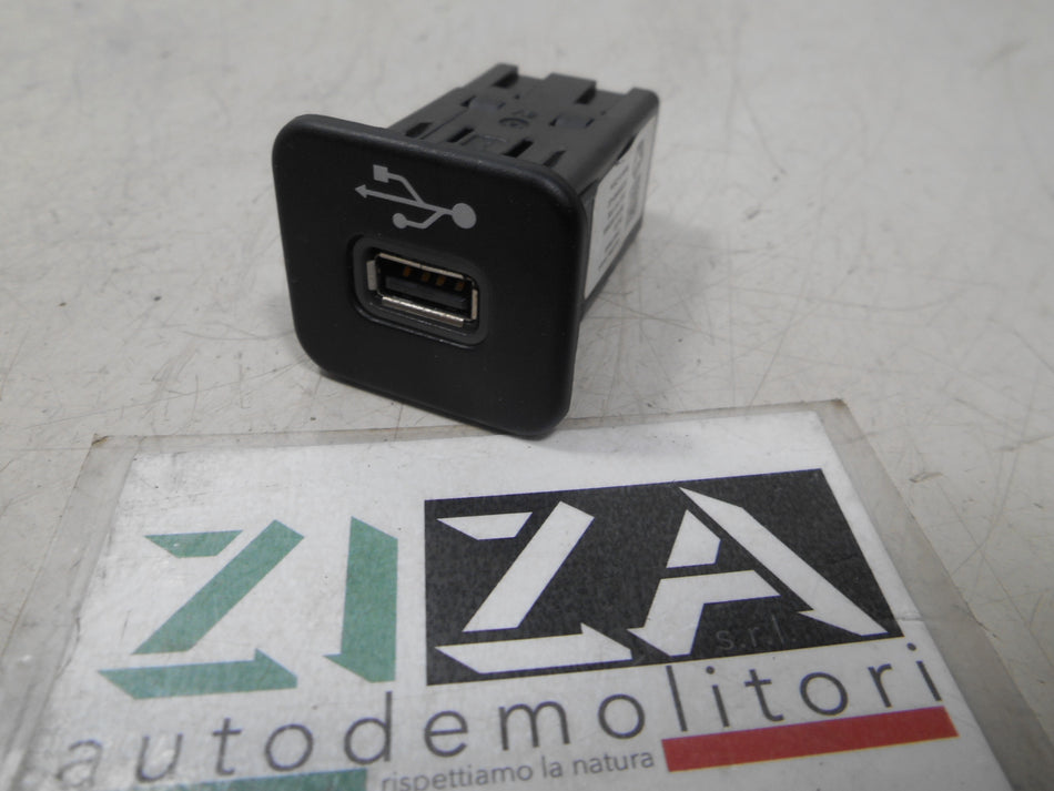 Presa Porta Ingresso USB Jeep Compass II 2018 735579645 5UV99LXHAA