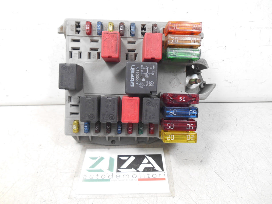 Scatola Fusibili Fiat Punto 188 1.2 8V 60cv 2002 46760255