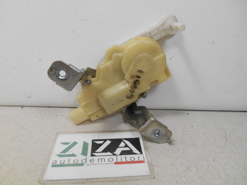 Motorino Attuatore Serratura Portellone Posteriore Toyota Yaris XP90 XP9F 2011