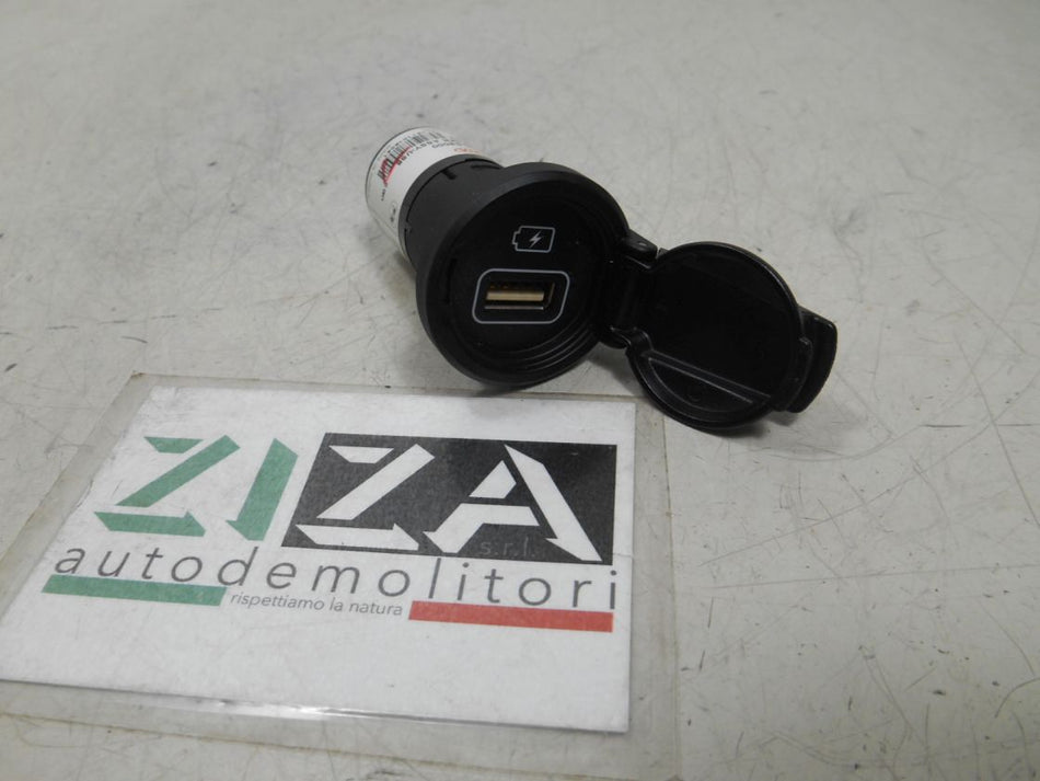 Presa Porta Ingresso USB Hyundai Kona OS 2019 96125-D8000