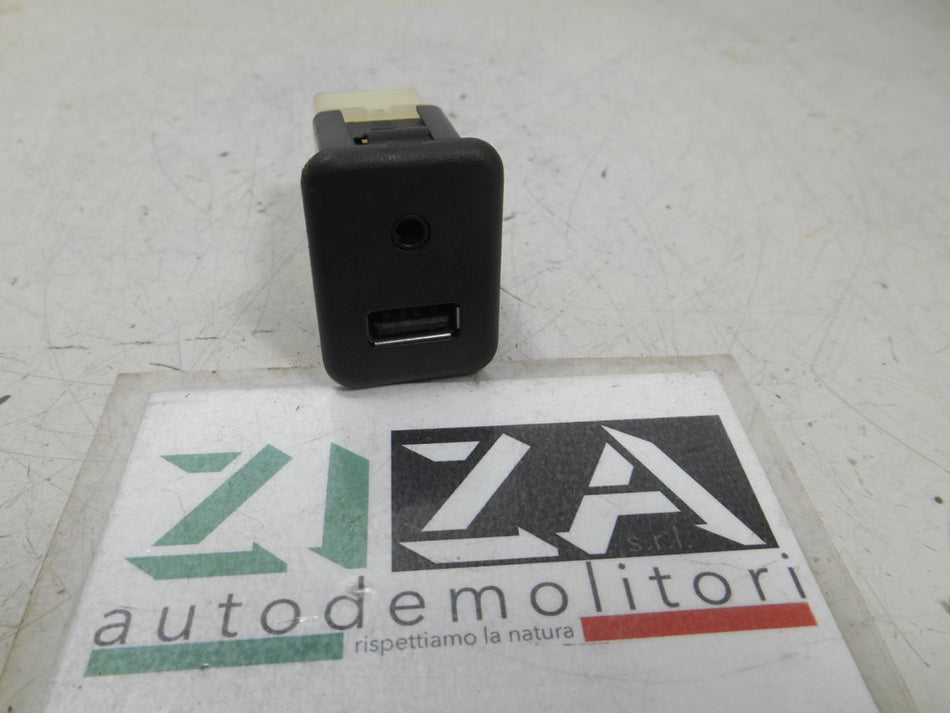 Presa Porta Ingresso AUX USB Chevrolet Aveo T300 2011 25832462