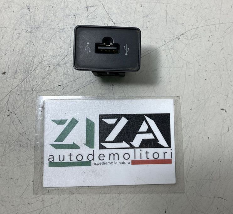 Presa Porta Ingresso USB Fiat Qubo 2010 735496444