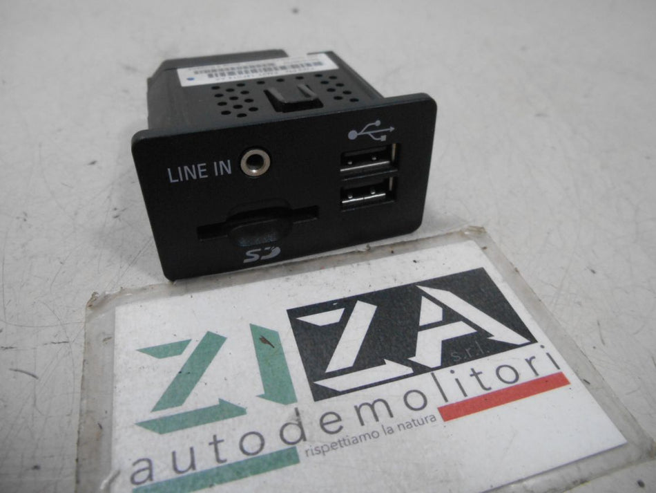Presa Porta Ingresso USB SD Ford C-MAX II Res 2015 EM2T-14F014-AA