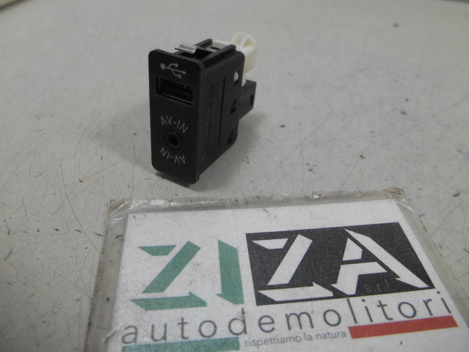 Presa Porta USB AV-IN Mini Countryman R60 2014 84.10-9264966-02