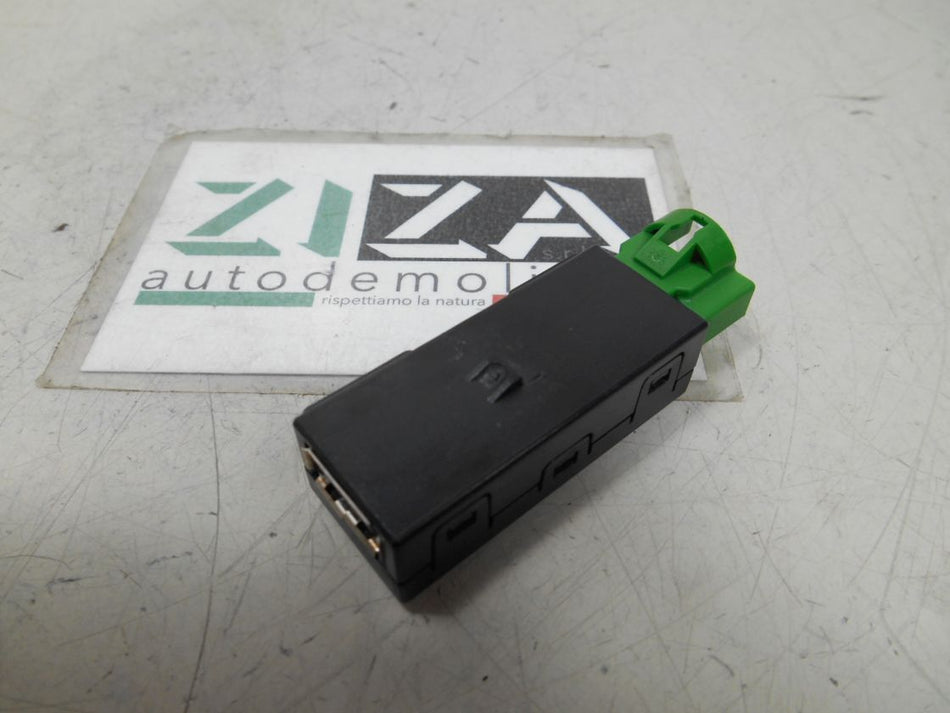 Presa Porta Ingresso AUX USB Skoda Octavia 5E Res 2019 VW Golf VII 5Q0035726E