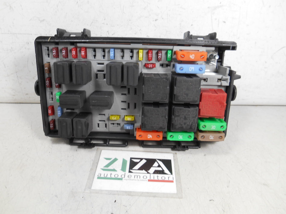 Scatola Fusibili Opel Corsa D 1.3 CDTI 55kw Z13DTJ 2007 13217394