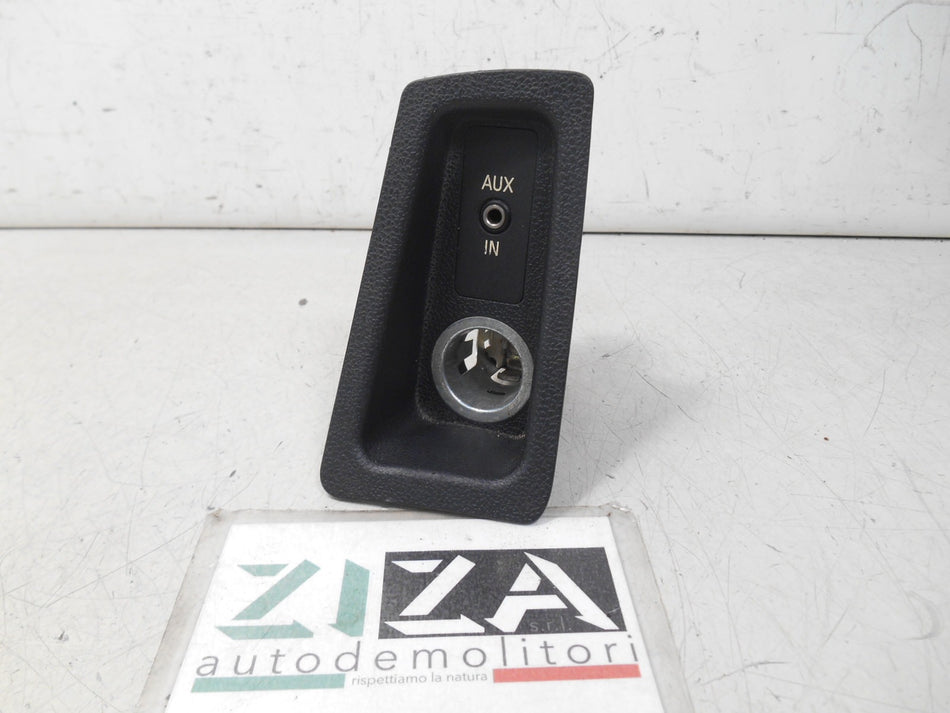 Presa Porta Ingresso AUX BMW E87 2006 61.31-6930561-02