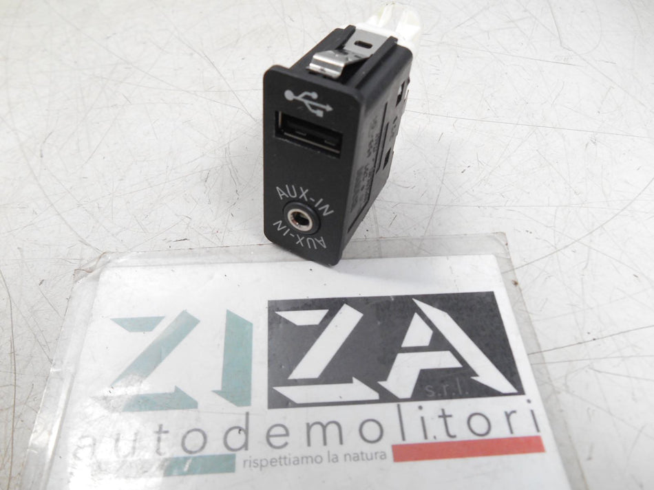 Presa Porta Ingresso AUX USB BMW F10 F25 2014 9237653 9237653-01 8410-9237653-01