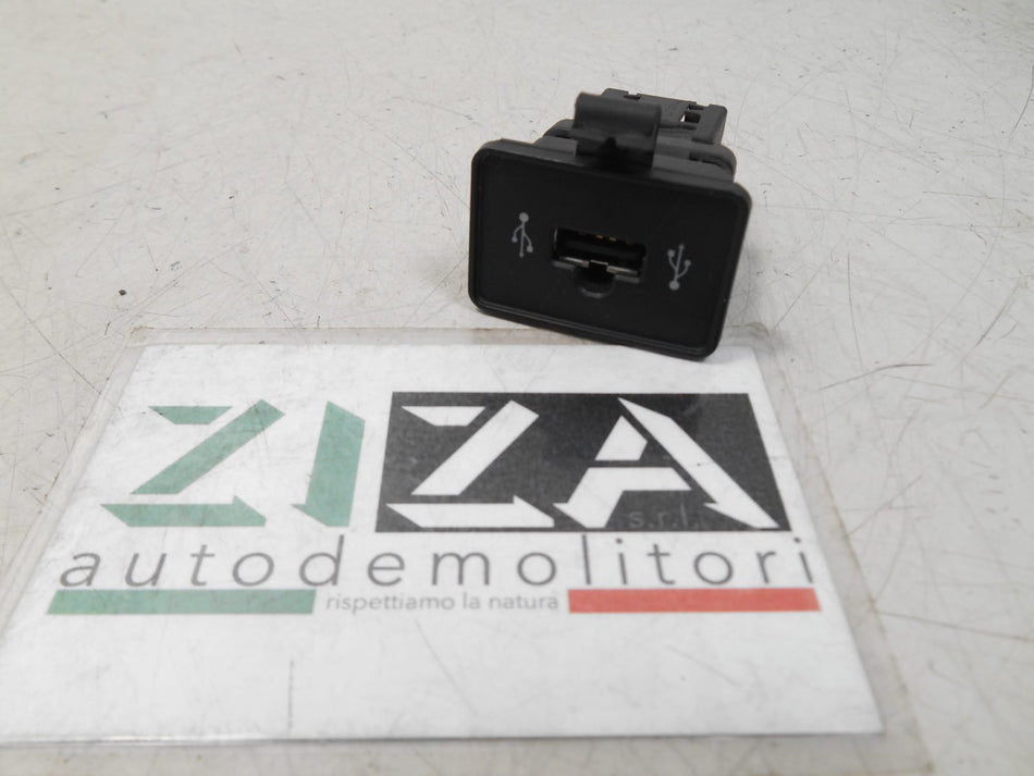 Presa Porta Ingresso USB Lancia Musa II 2010 735461609